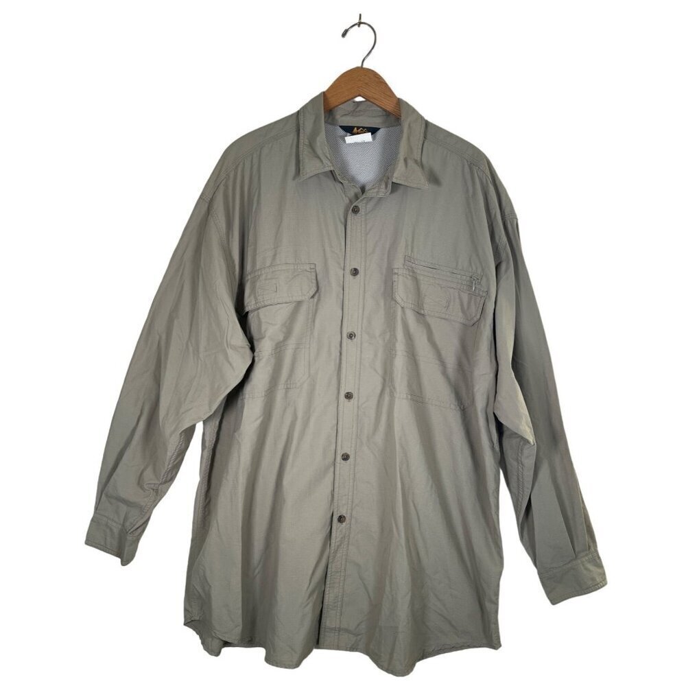 REI 90s Men Size XL Beige Hiking Fishing Shirt Button Down L/S Zip Pocket Vented